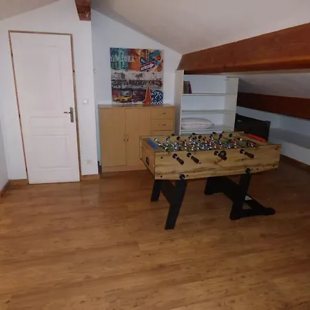 Les Glycines -ac-piscine-terrasse-bbq-parking. Clermont-lʼHérault