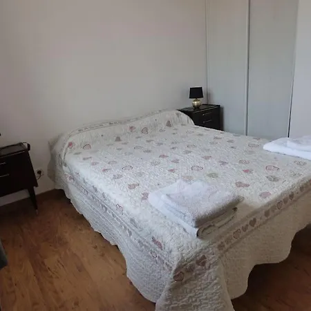 Les Glycines -ac-piscine-terrasse-bbq-parking. Vila *