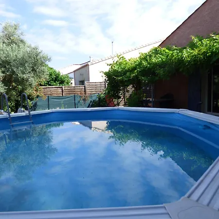 Les Glycines-villa Climatisee-piscine-bbq-parking Villa *