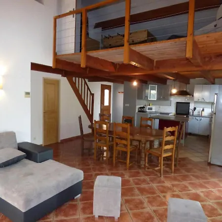 Les Glycines -ac-piscine-terrasse-bbq-parking. Клермон-л'Эро