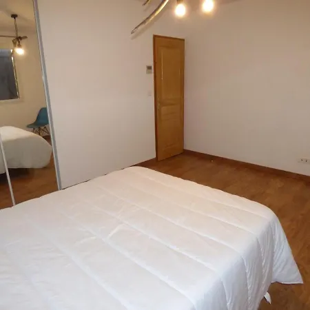 Villa Les Glycines -ac-piscine-terrasse-bbq-parking. Clermont-lʼHérault
