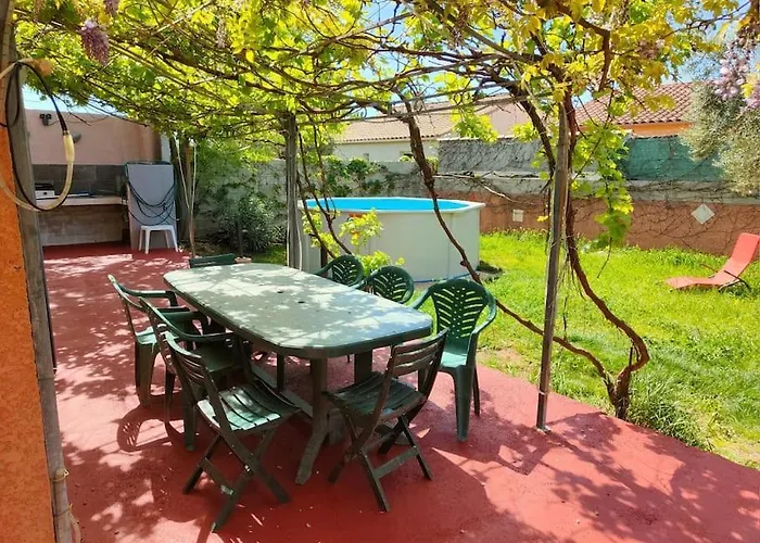 Les Glycines-villa Climatisée-piscine-bbq-parking Villa