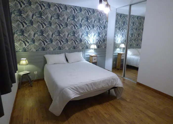 Les Glycines-villa Climatisée-piscine-bbq-parking Villa *